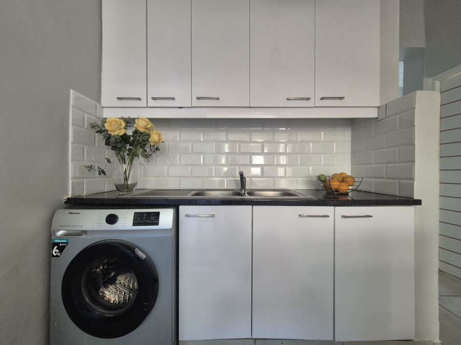 3 Bedroom Property for Sale in Claremont Western Cape